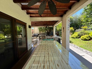 Venta / Casa / Colina