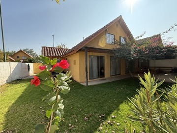 Venta / Casa / Colina