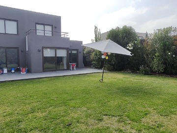 Venta / Casa / Colina
