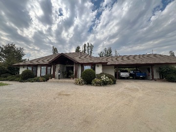 Venta / Casa / Colina