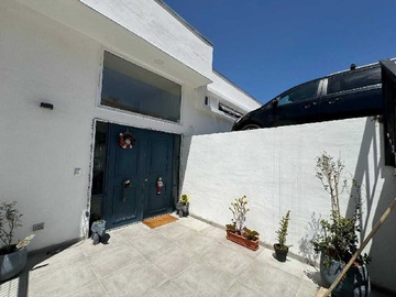 Venta / Casa / Colina