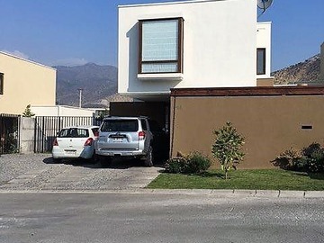 Venta / Casa / Colina