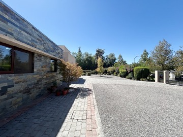 Venta / Casa / Colina