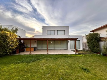 Venta / Casa / Colina