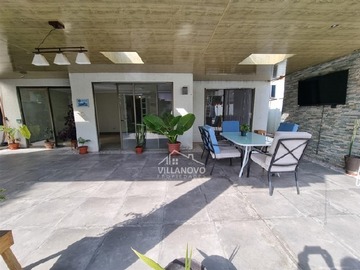 Venta / Casa / Colina