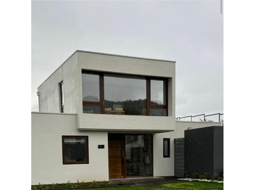 Venta / Casa / Colina