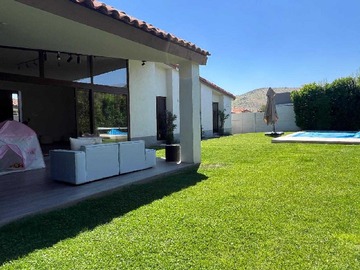 Venta / Casa / Colina