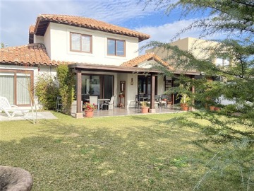 Venta / Casa / Colina