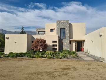 Venta / Casa / Colina