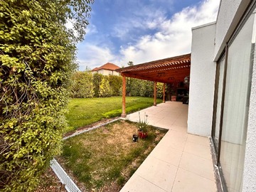 Venta / Casa / Colina