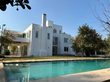 Venta / Casa / Colina