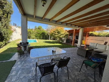 Venta / Casa / Colina