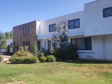 Venta / Casa / Colina
