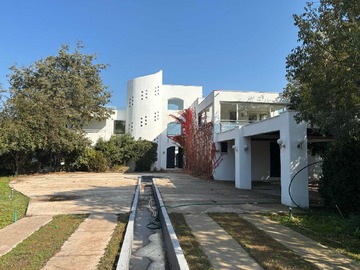 Venta / Casa / Colina