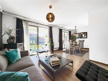 Venta / Casa / Colina