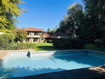 Venta / Casa / Colina