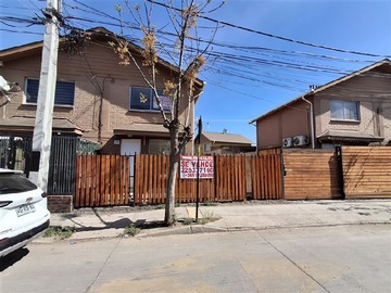 Venta / Casa / Colina
