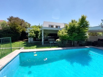 Venta / Casa / Colina