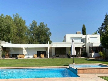 Venta / Casa / Colina