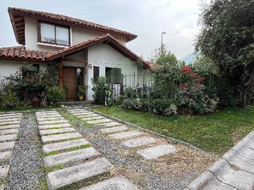 Venta / Casa / Colina