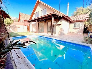 Venta / Casa / Colina