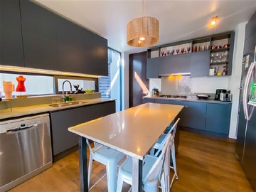 Venta / Casa / Colina