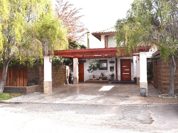 Venta / Casa / Colina