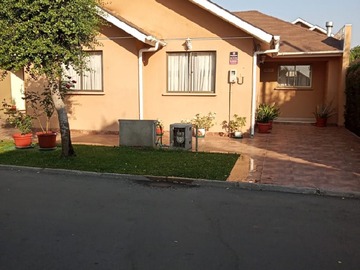 Venta / Casa / Colina