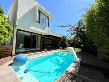 Venta / Casa / Colina