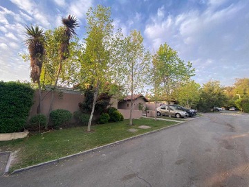 Venta / Casa / Colina