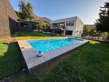 Venta / Casa / Colina