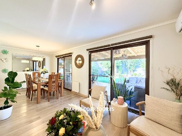 Venta / Casa / Colina