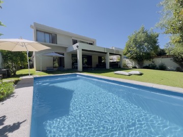 Venta / Casa / Colina