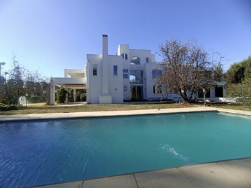 Venta / Casa / Colina