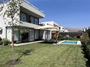 Venta / Casa / Colina