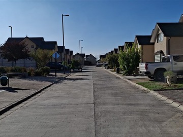 Venta / Casa / Colina