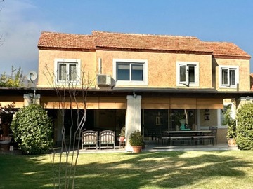 Venta / Casa / Colina