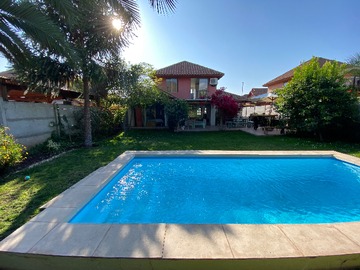 Venta / Casa / Colina