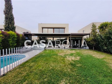 Venta / Casa / Colina