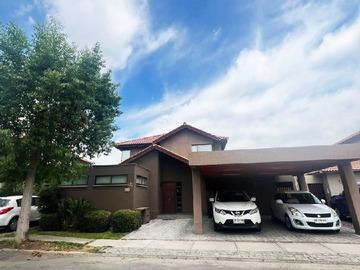 Venta / Casa / Colina