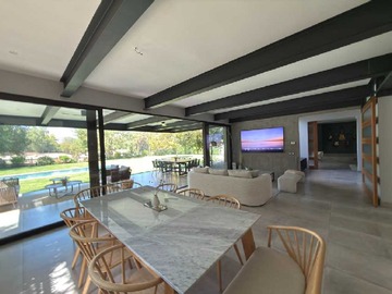 Venta / Casa / Colina