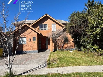 Venta / Casa / Colina