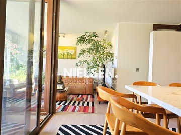 Venta / Casa / Colina
