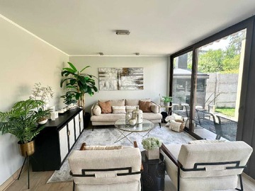 Venta / Casa / Colina