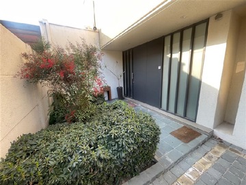 Venta / Casa / Colina