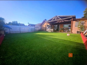 Venta / Casa / Colina