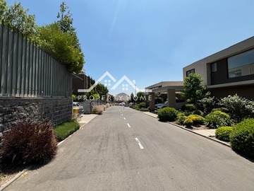 Venta / Casa / Colina