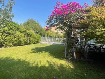 Venta / Casa / Colina
