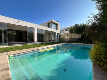 Venta / Casa / Colina
