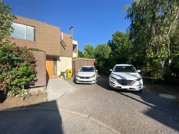 Venta / Casa / Colina
